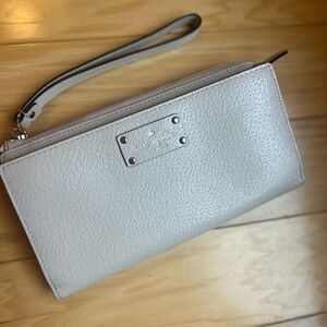 Kate Spade Cream Wellesley Wristlet Clutch Wallet